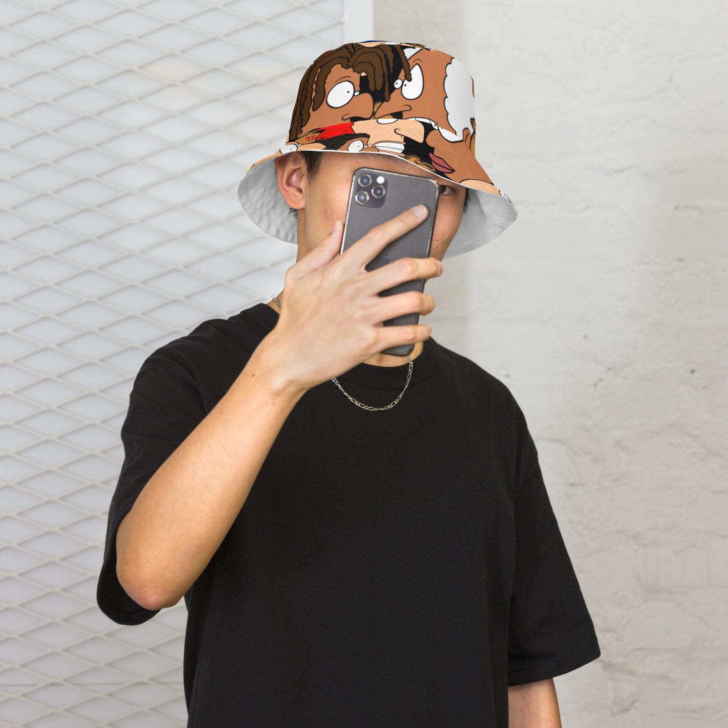 Reversible bucket hat
